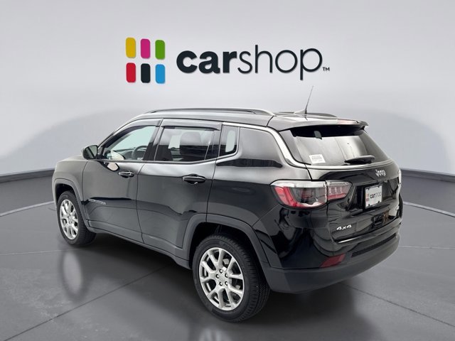 Used 2022 Jeep Compass Latitude image 3