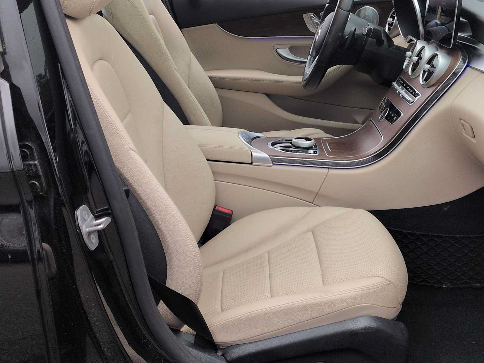 Used 2021 Mercedes-Benz C 300 4MATIC Sedan image 24