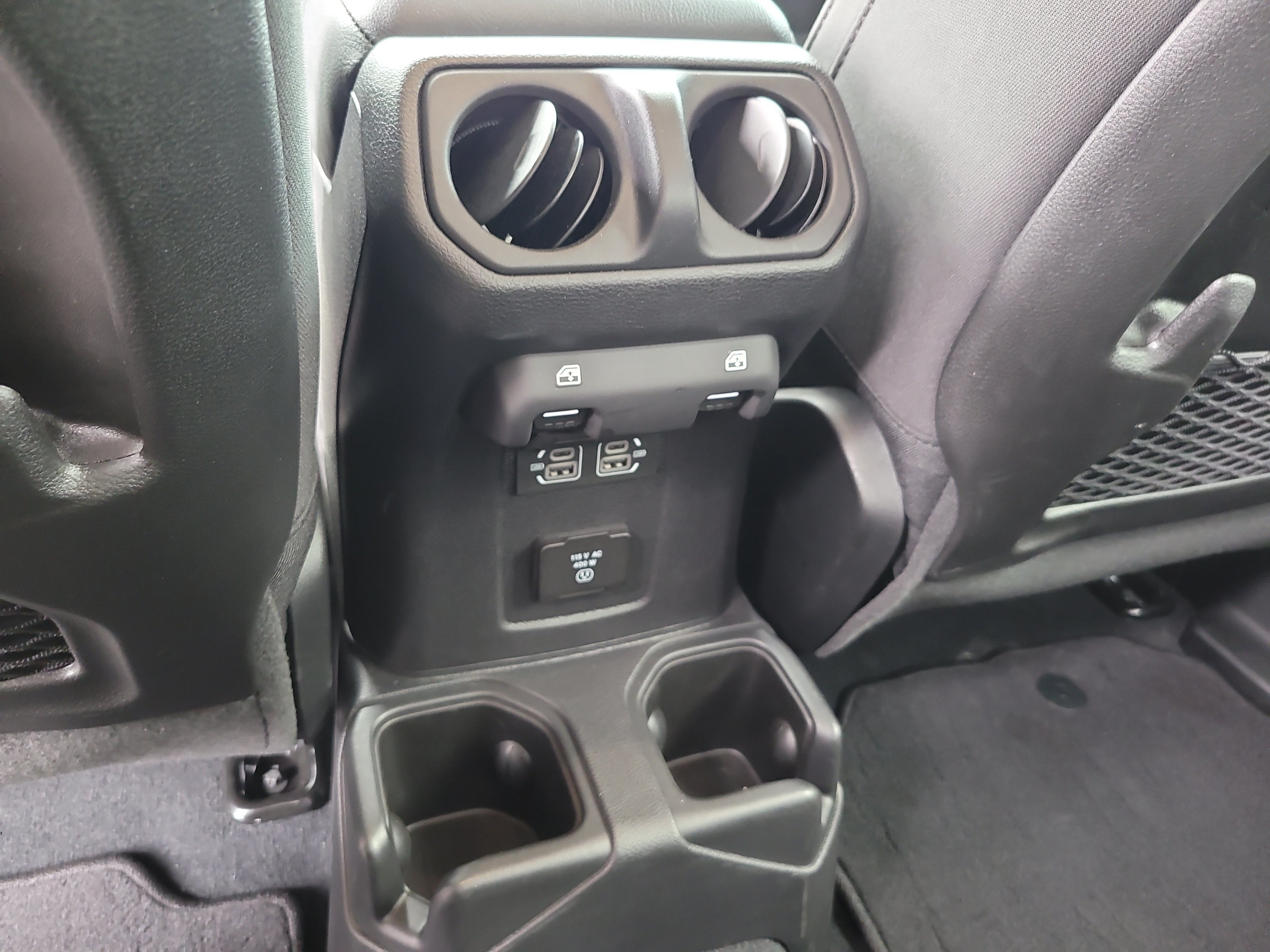 Used 2024 Jeep Gladiator Mojave AWD/4WD image 14