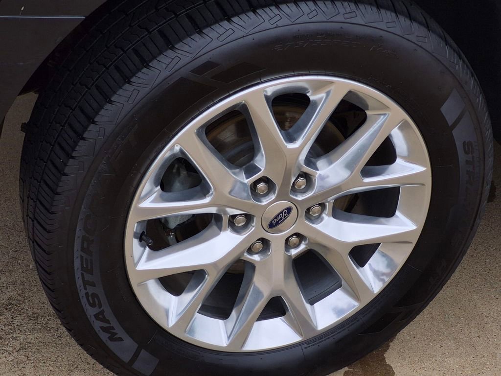 Used 2021 Ford Expedition XLT RWD image 7