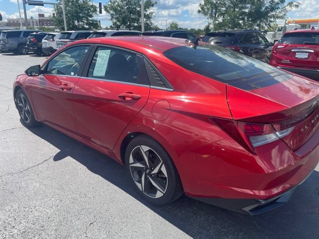 Used 2021 Hyundai Elantra Limited FWD image 4
