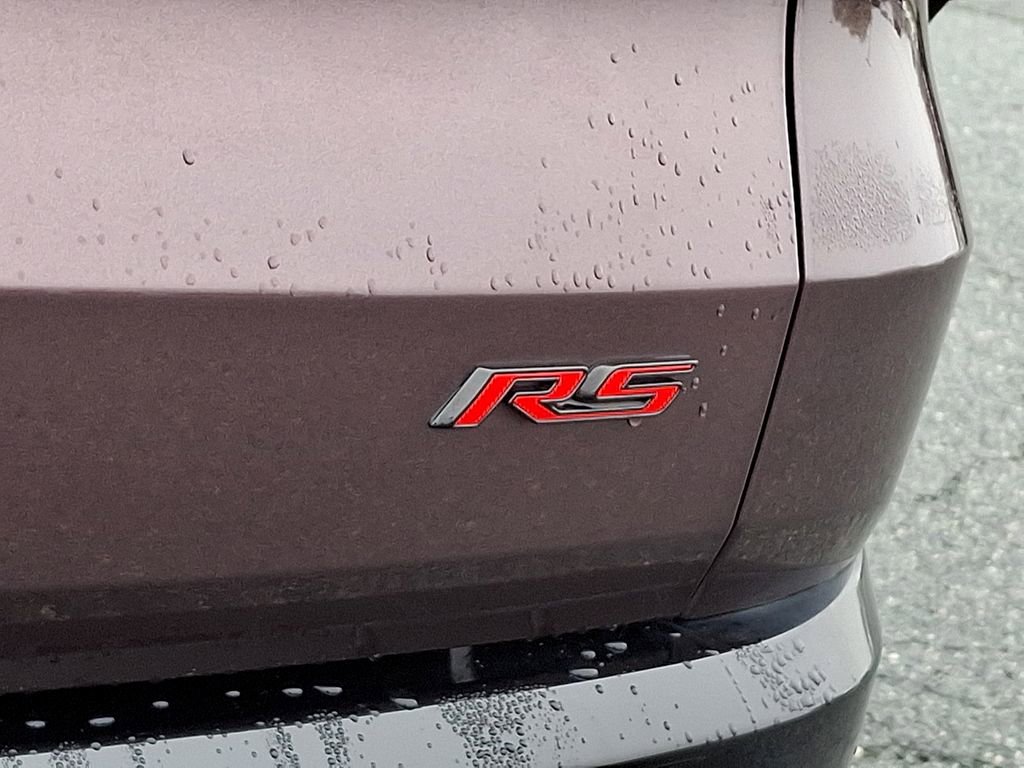 Used 2024 Chevrolet Traverse RS image 32