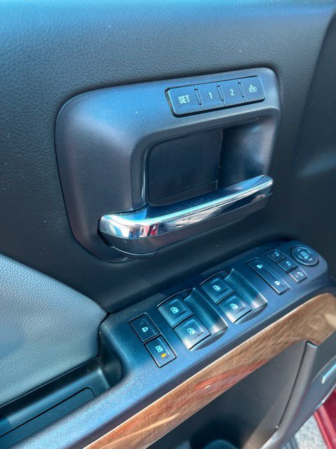 Used 2018 Chevrolet Silverado 1500 LTZ w/ Texas Edition AWD/4WD image 12