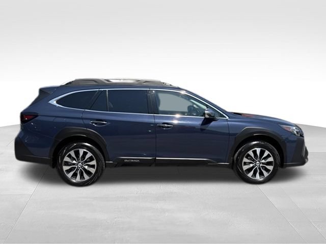 Used 2025 Subaru Outback Touring AWD/4WD image 8