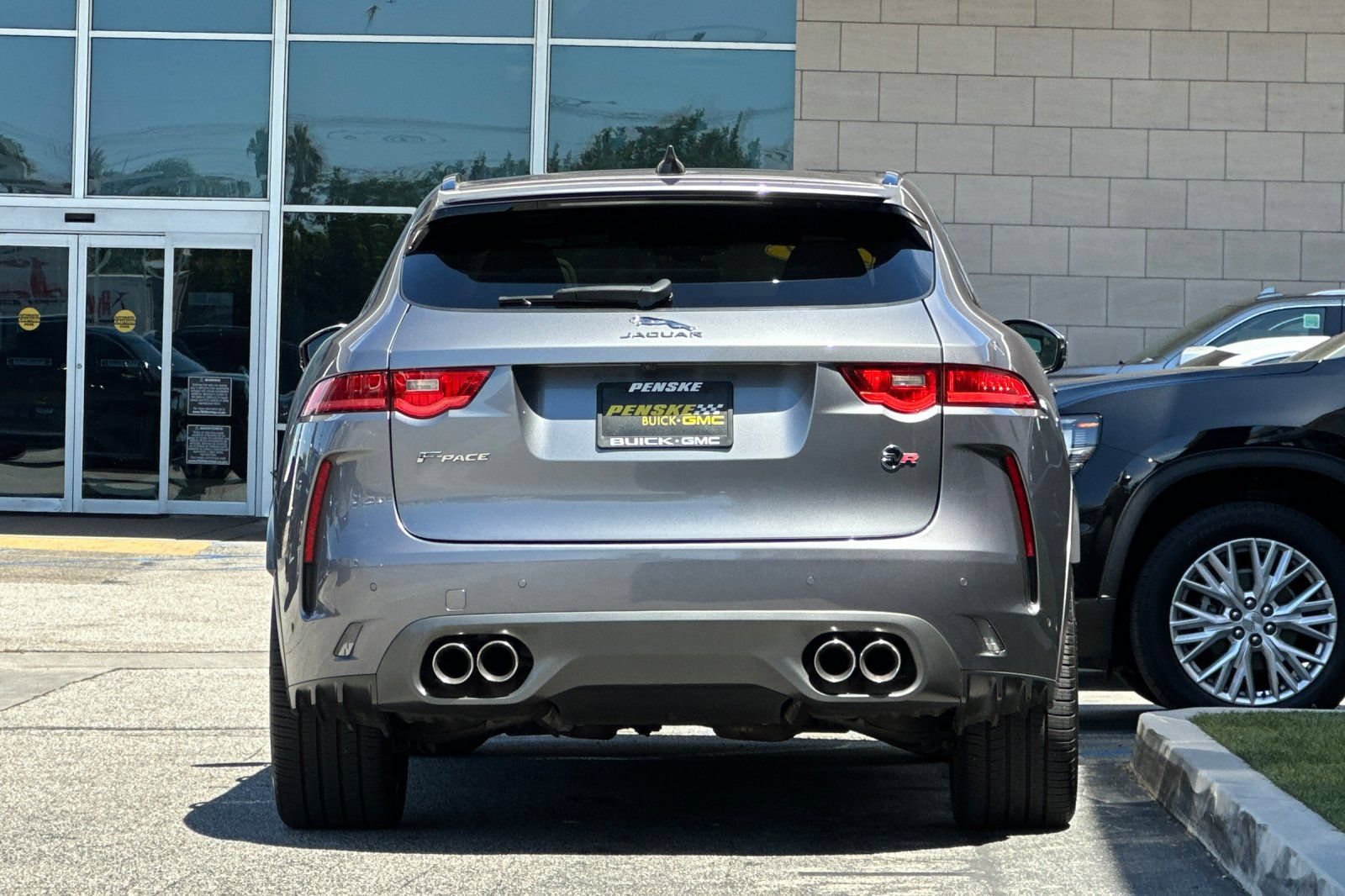 Used 2020 Jaguar F-PACE SVR AWD/4WD image 5