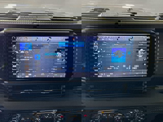 Used 2025 Jeep Gladiator Sport AWD/4WD image 14