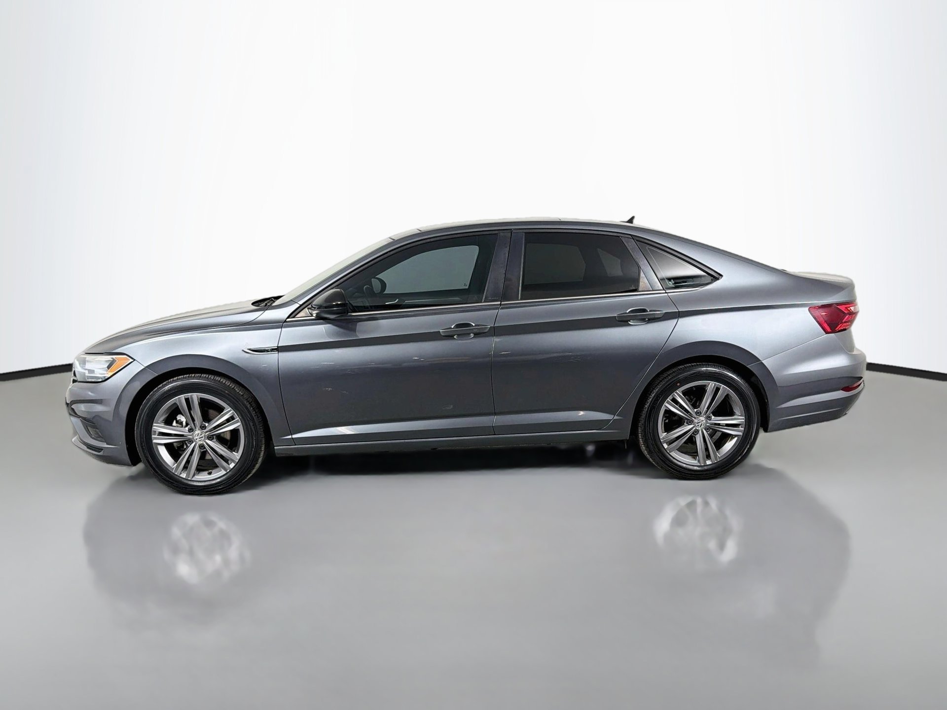 Used 2021 Volkswagen Jetta R-Line w/ R-Line Cold Weather Package FWD image 8