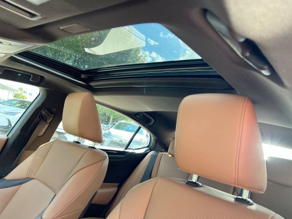 Certified 2021 Lexus ES 350 w/ Premium Package FWD image 18