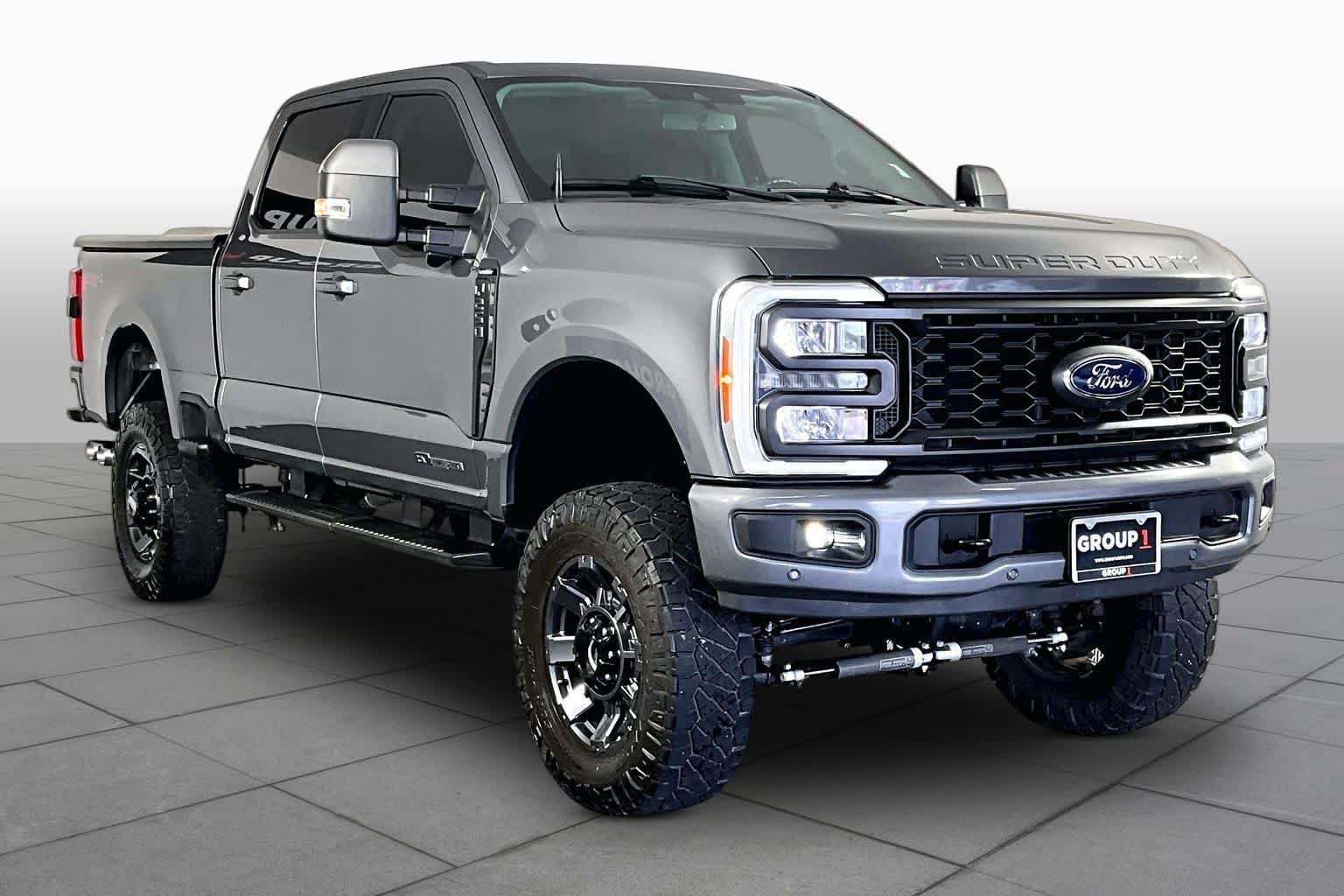 Used 2023 Ford F250 Lariat w/ Lariat Ultimate Package AWD/4WD image 3