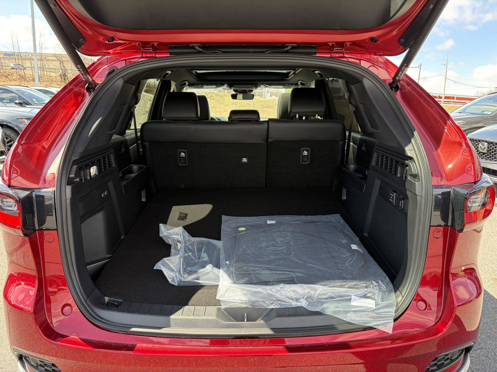 New 2026 MAZDA CX-70 3.3 Turbo w/ Premium Plus Pkg image 17