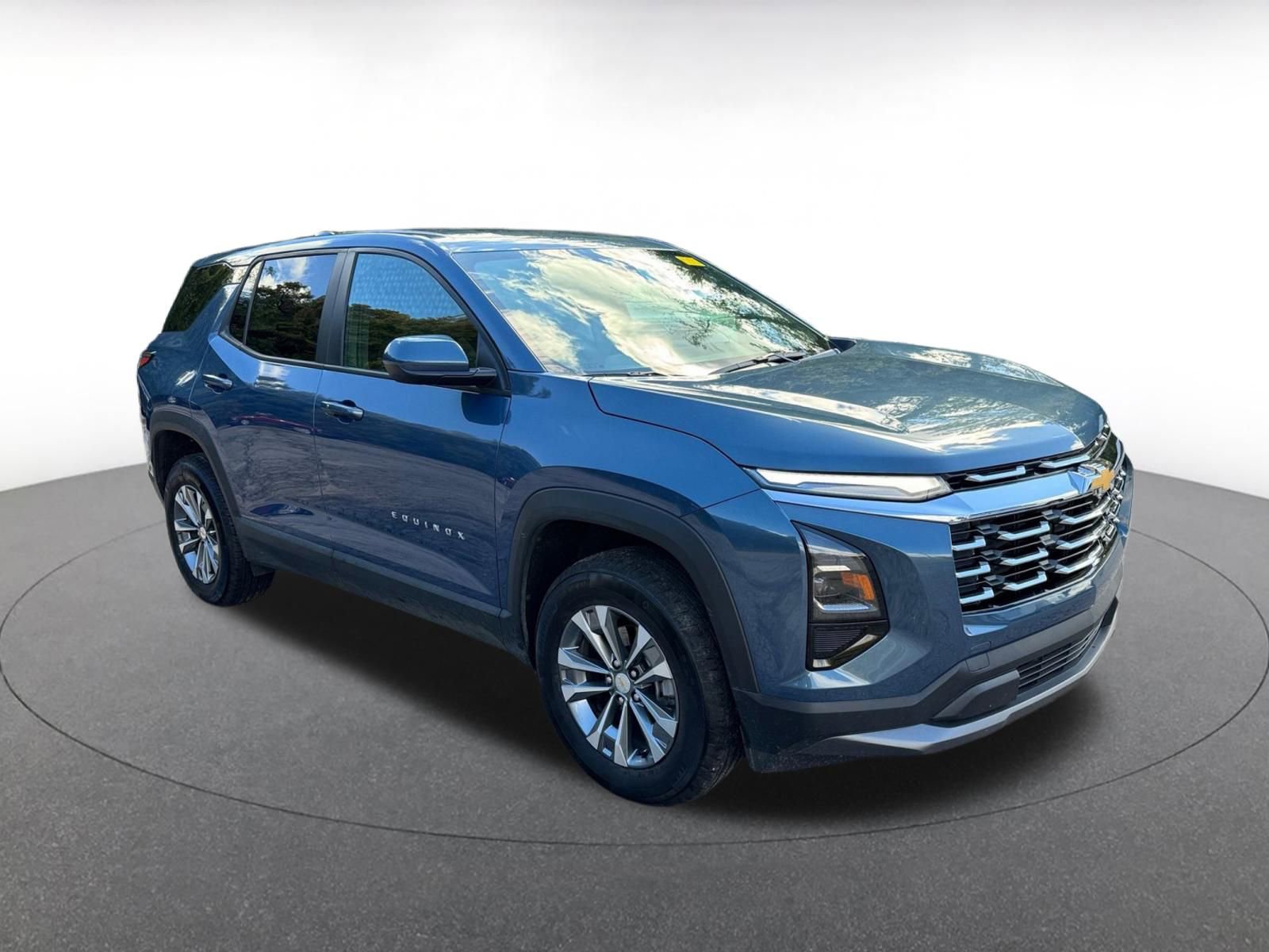 Used 2025 Chevrolet Equinox LT