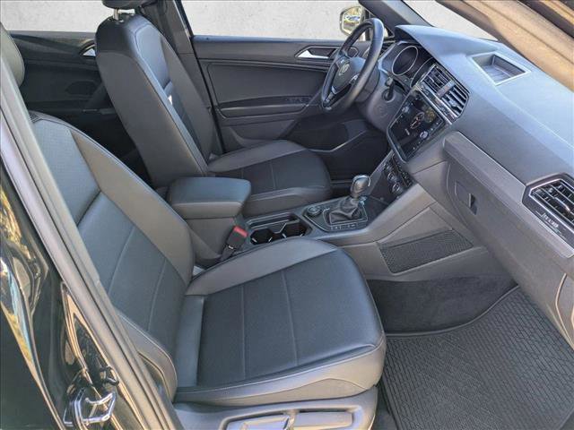 Used 2020 Volkswagen Tiguan SE R-Line image 22