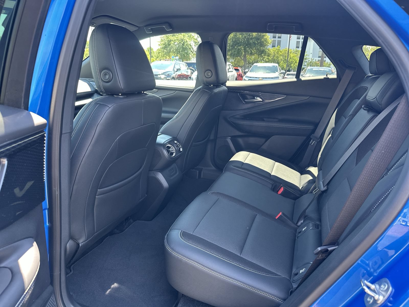 Used 2024 Chevrolet Blazer EV LT AWD/4WD image 31