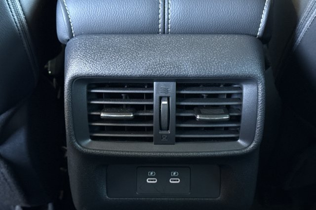 Certified 2025 Nissan Murano SV FWD image 14