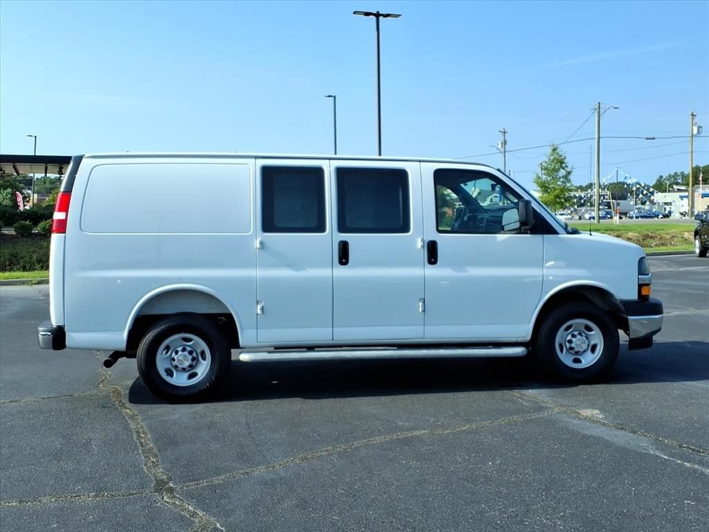 Used 2025 Chevrolet Express 2500 w/ Driver Convenience Package RWD image 16