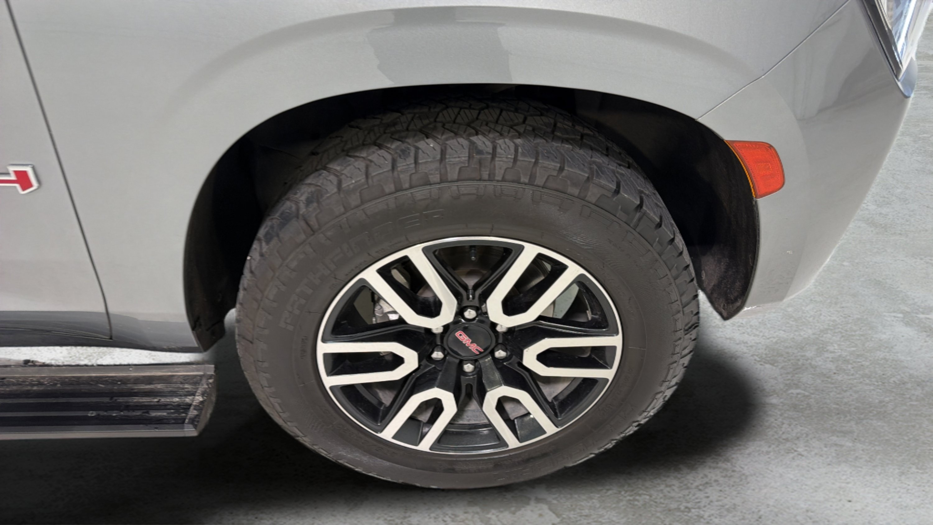 Used 2023 GMC Yukon XL AT4 w/ AT4 Premium Package AWD/4WD image 25
