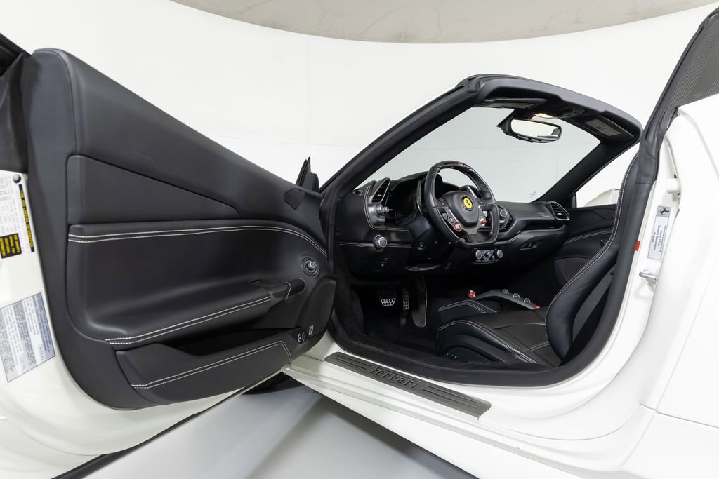 Used 2016 Ferrari 488 Spider RWD image 30