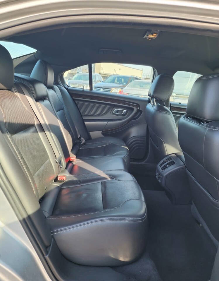 Used 2019 Ford Taurus Limited image 19