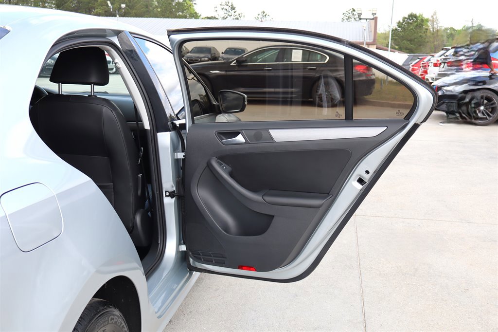 Used 2013 Volkswagen Jetta TDI image 29
