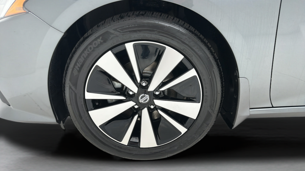 Used 2021 Nissan Altima 2.5 SV w/ SV Premium Package FWD image 9