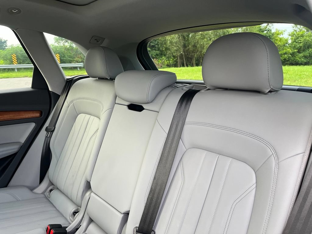 Used 2021 Audi Q5 2.0T Premium Plus AWD/4WD image 24