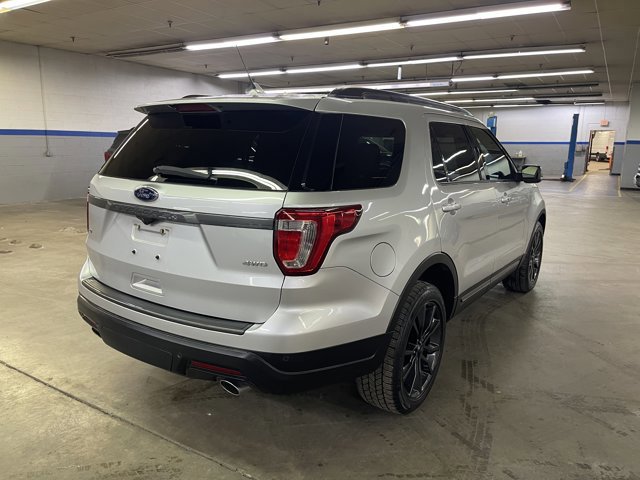 Used 2019 Ford Explorer XLT w/ Equipment Group 202A image 7