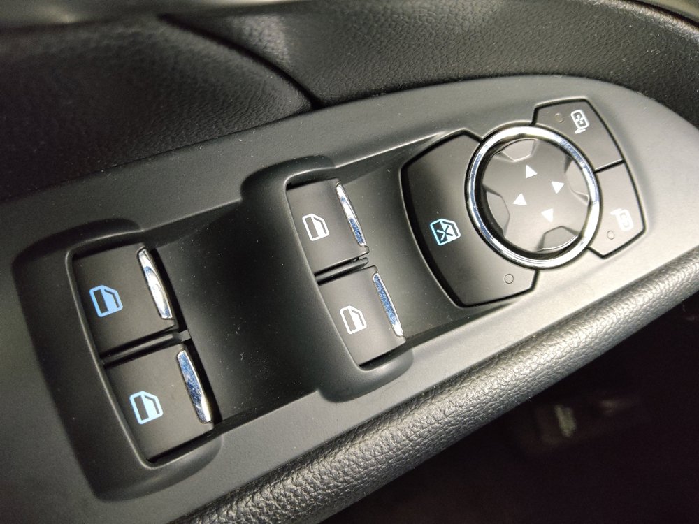 Used 2018 Ford Explorer XLT w/ Equipment Group 202A FWD image 27