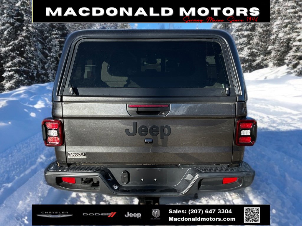 Used 2025 Jeep Gladiator Willys image 4