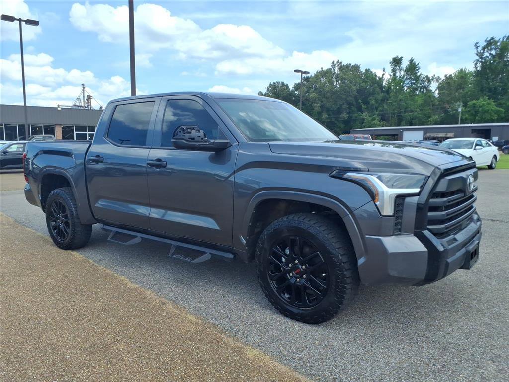 Used 2025 Toyota Tundra SR w/ SR Tow Package AWD/4WD image 7