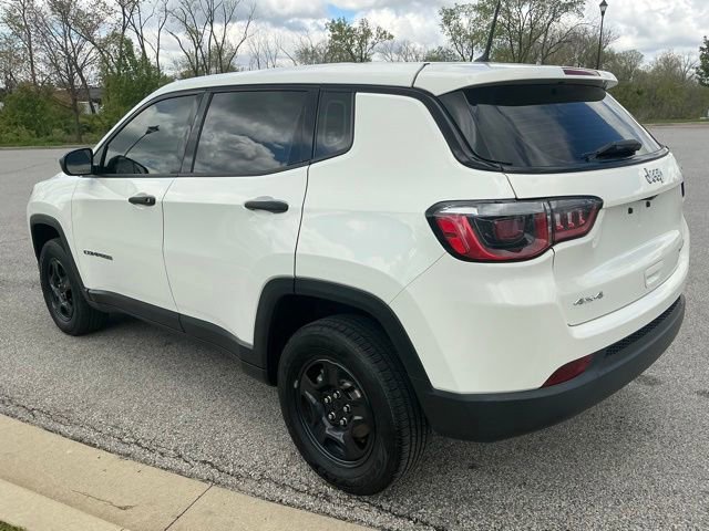 Used 2018 Jeep Compass Sport AWD/4WD image 4