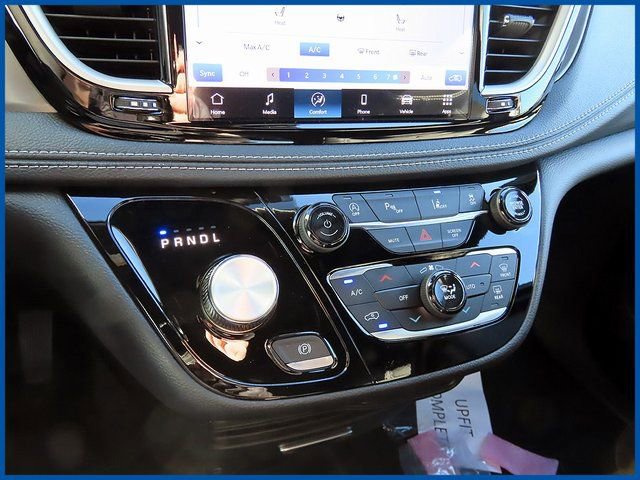 New 2026 Chrysler Pacifica Select image 14