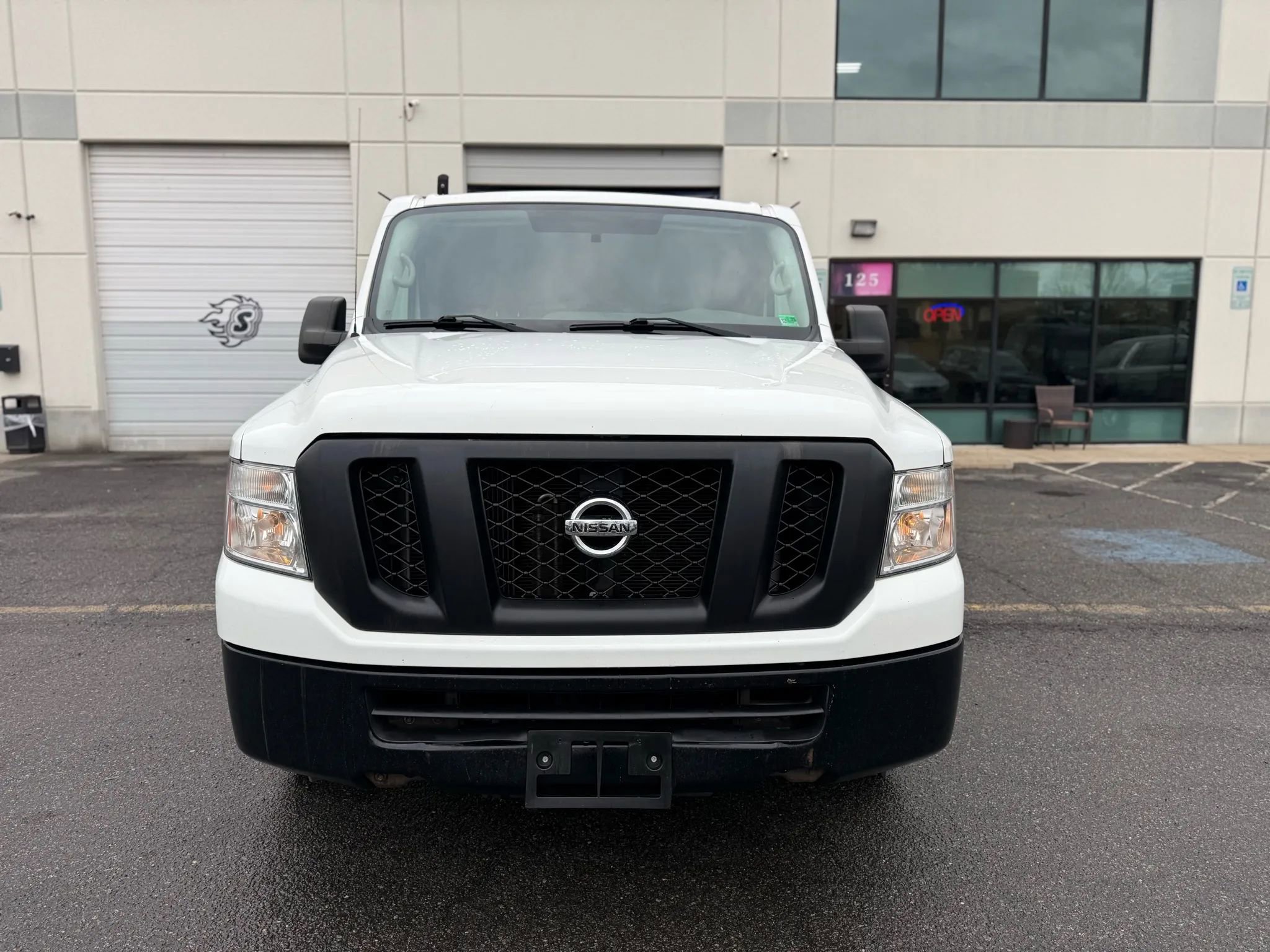 Used 2018 Nissan NV 2500 SV image 9