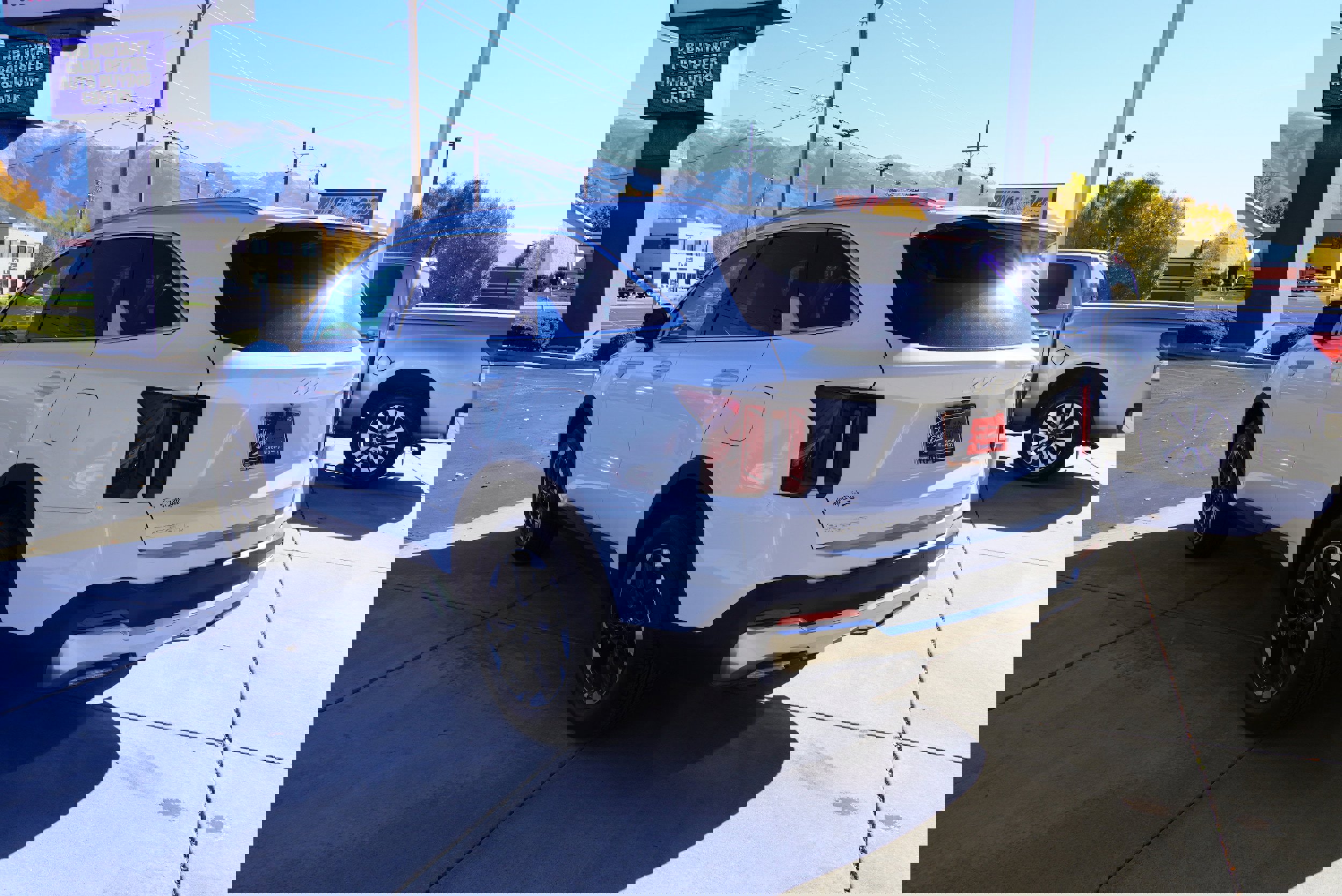 Used 2024 Kia Sorento S image 6