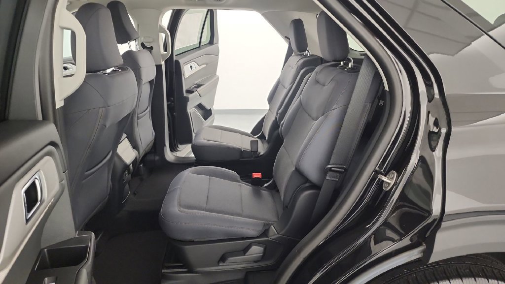 New 2026 Ford Explorer Active AWD/4WD image 17