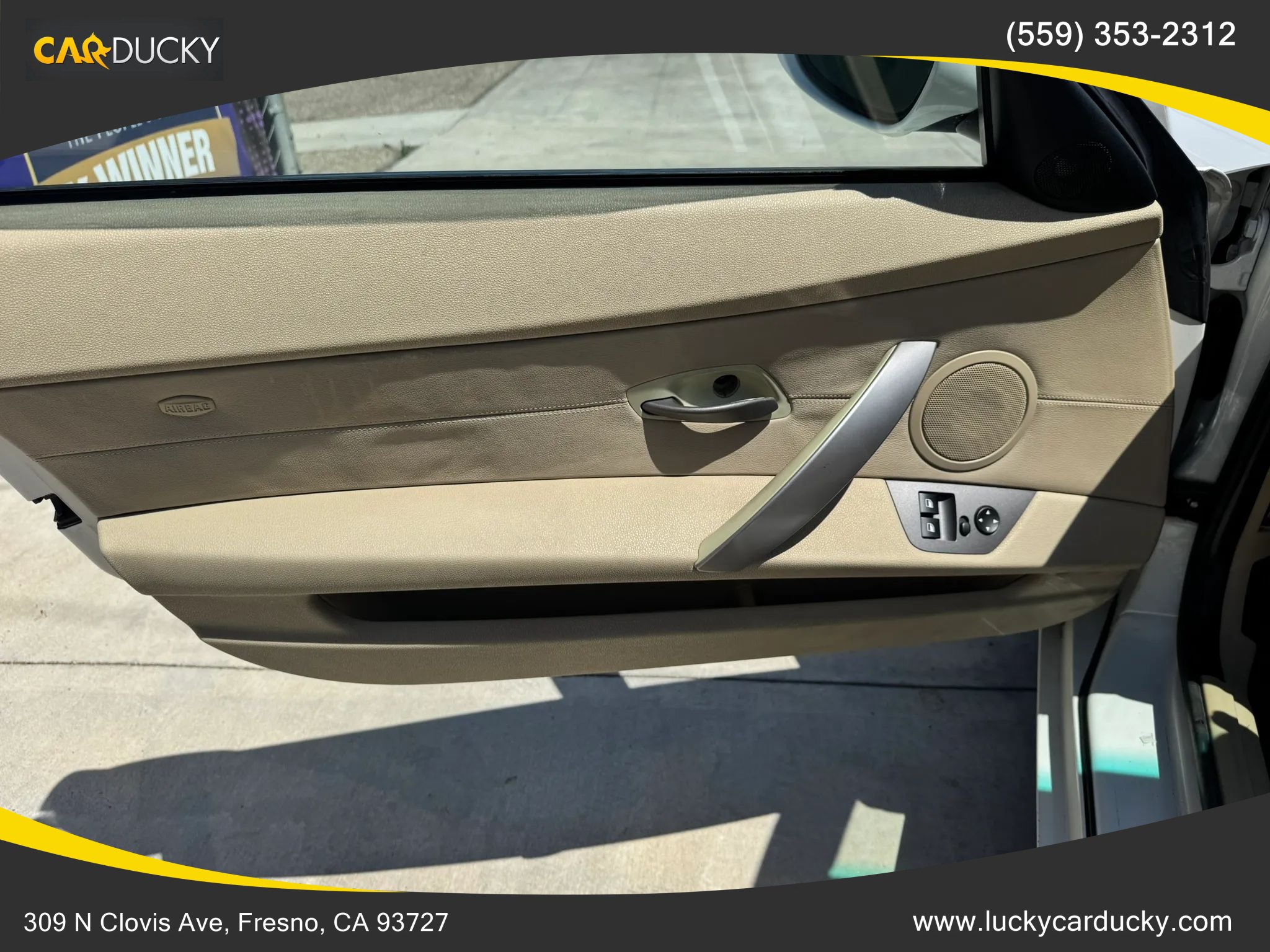 Used 2004 BMW Z4 3.0i RWD image 9