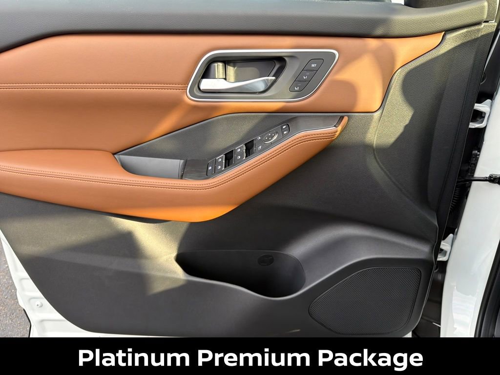 New 2026 Nissan Rogue Platinum w/ Tech Package image 12