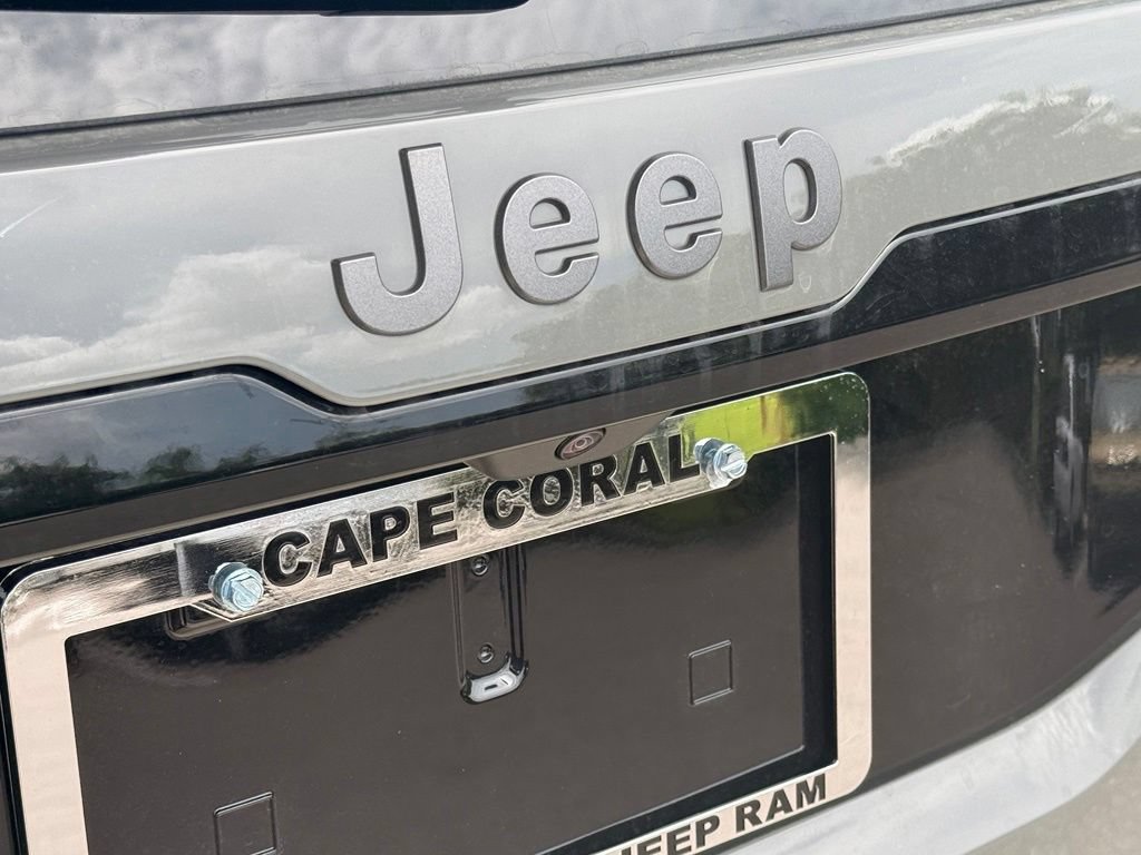 New 2026 Jeep Cherokee Overland AWD/4WD image 34
