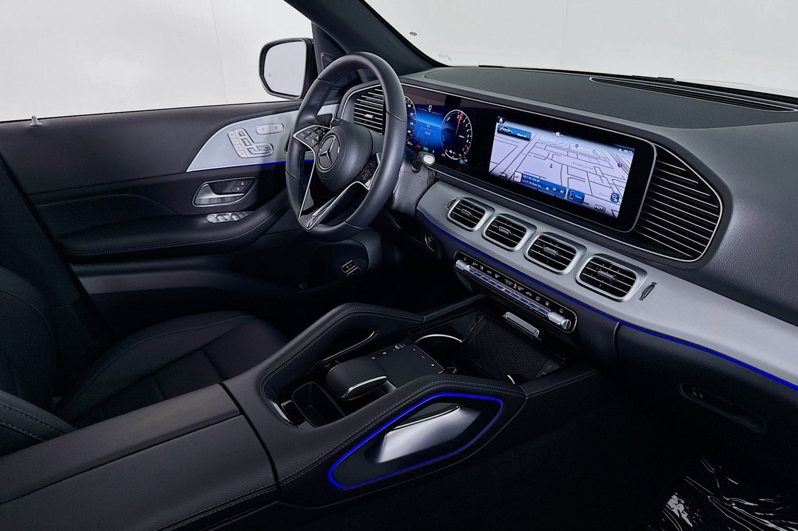 Certified 2025 Mercedes-Benz GLE 450e 4MATIC image 17