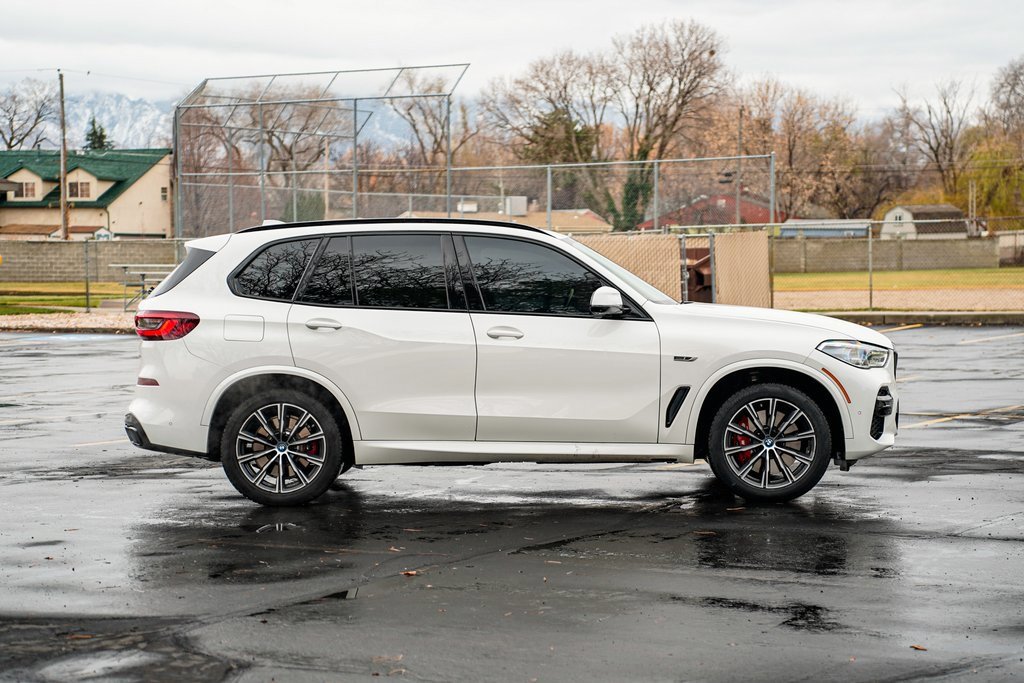 Used 2022 BMW X5 xDrive45e w/ M Sport Package image 4