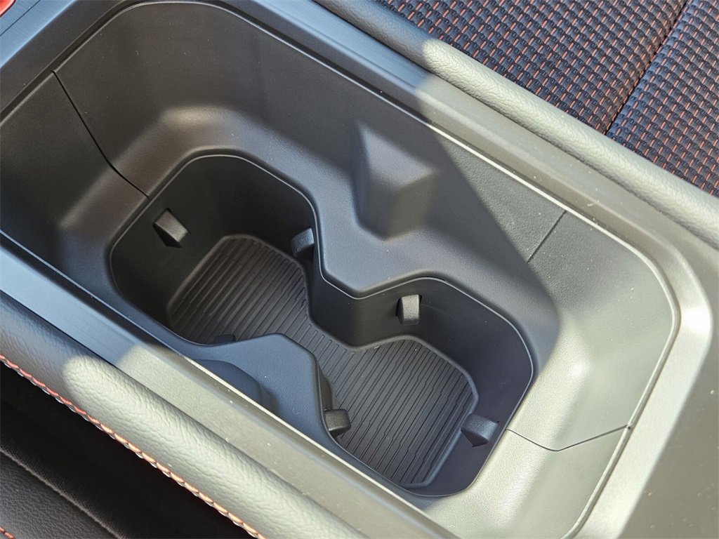 New 2026 Nissan Kicks SR image 21