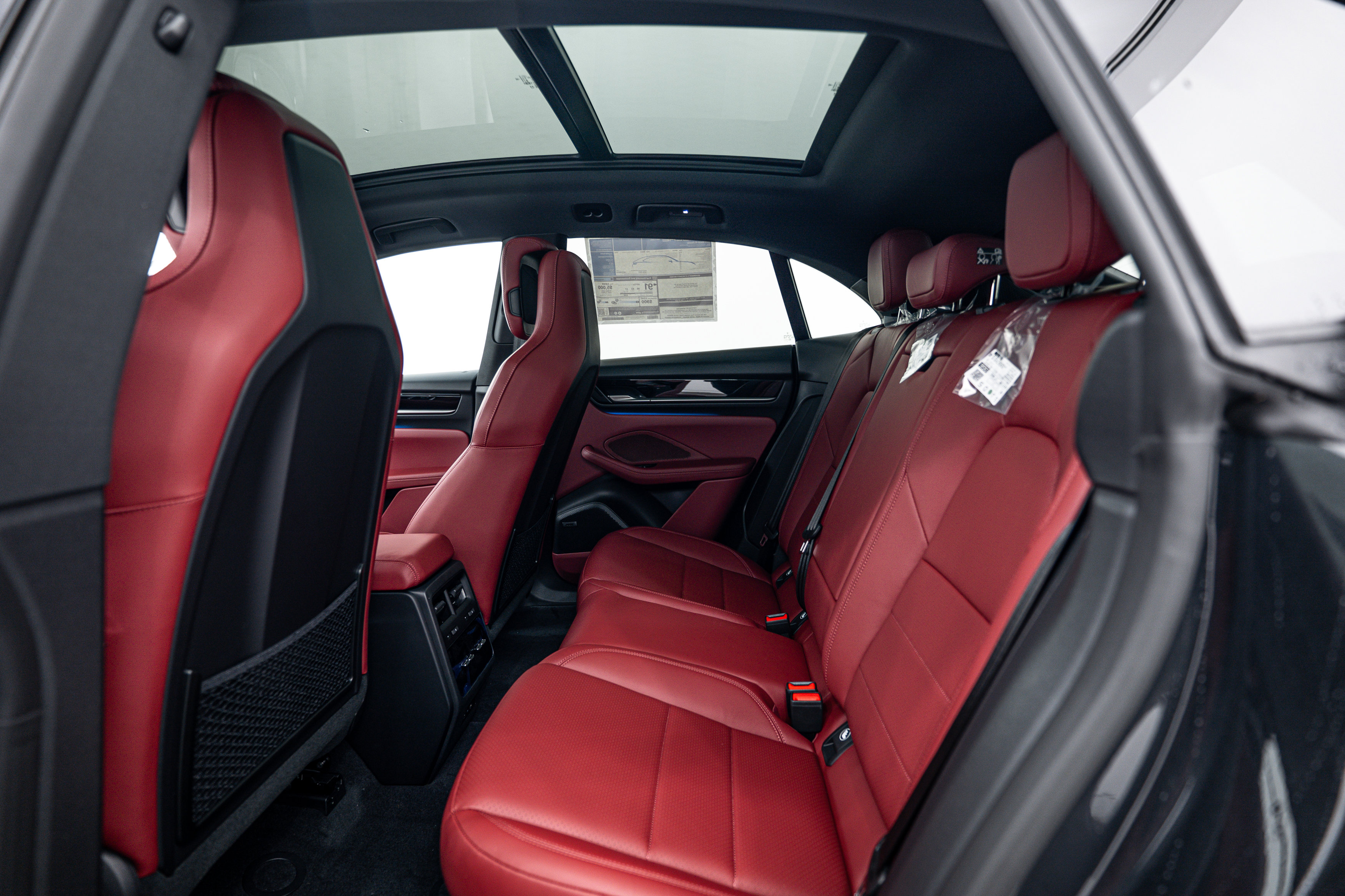 New 2025 Porsche Macan 4S Electric image 23