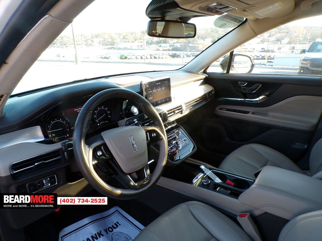 Used 2021 Lincoln Corsair Standard w/ Rear Removable Package Tray image 16