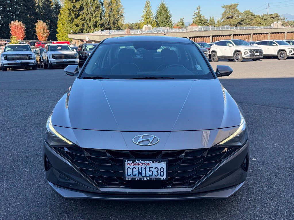 Certified 2022 Hyundai Elantra Limited FWD image 3