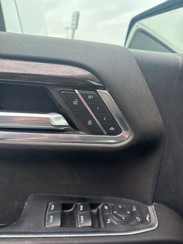 Used 2023 Chevrolet Silverado 1500 LTZ image 18