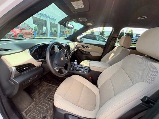 Used 2024 Chevrolet Traverse LS w/ Safety Package AWD/4WD image 11