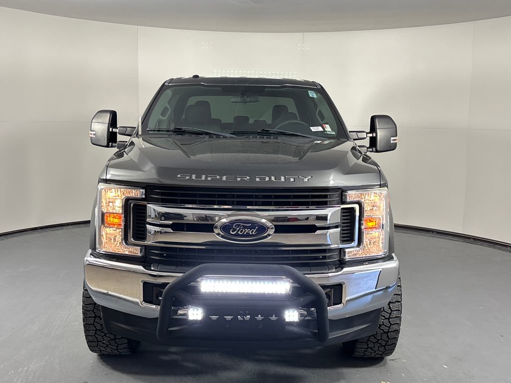 Used 2017 Ford F250 XLT image 3