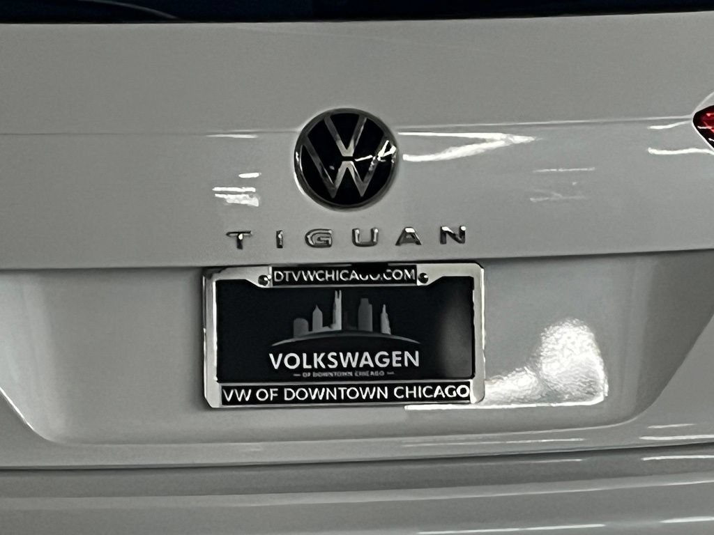 Used 2024 Volkswagen Tiguan SEL R-Line AWD/4WD image 35