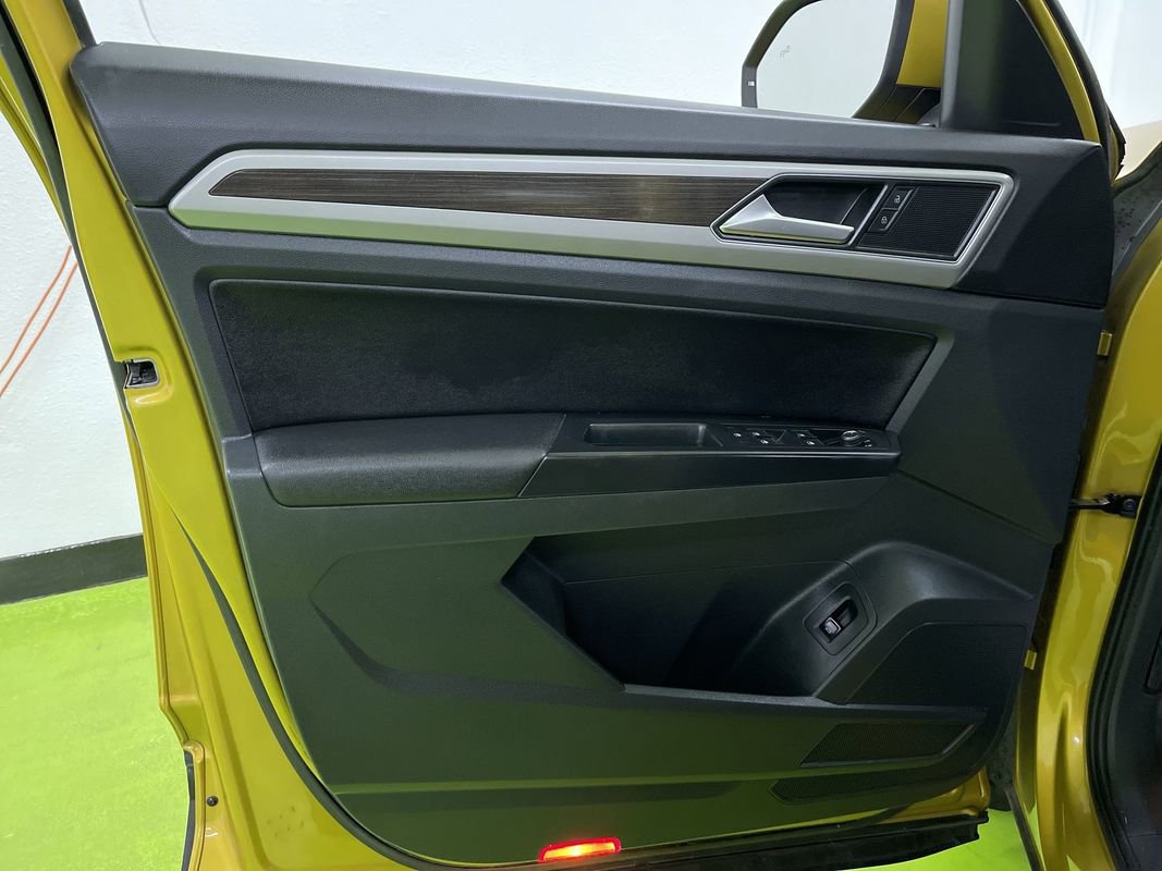 Used 2018 Volkswagen Atlas SE image 16