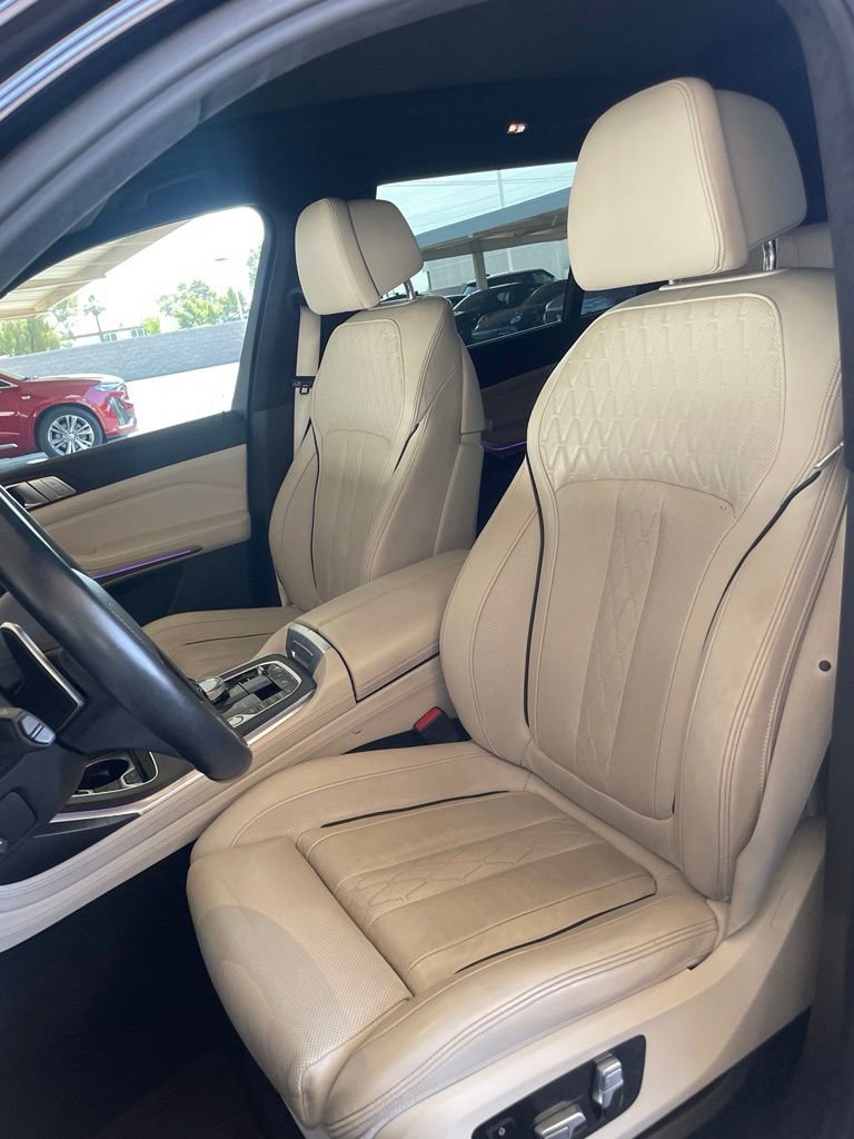 Used 2020 BMW X7 xDrive40i w/ M Sport Package AWD/4WD image 7