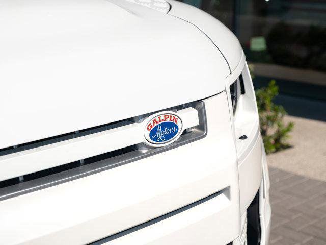 Used 2022 Land Rover Defender 90 X-Dynamic HSE image 9